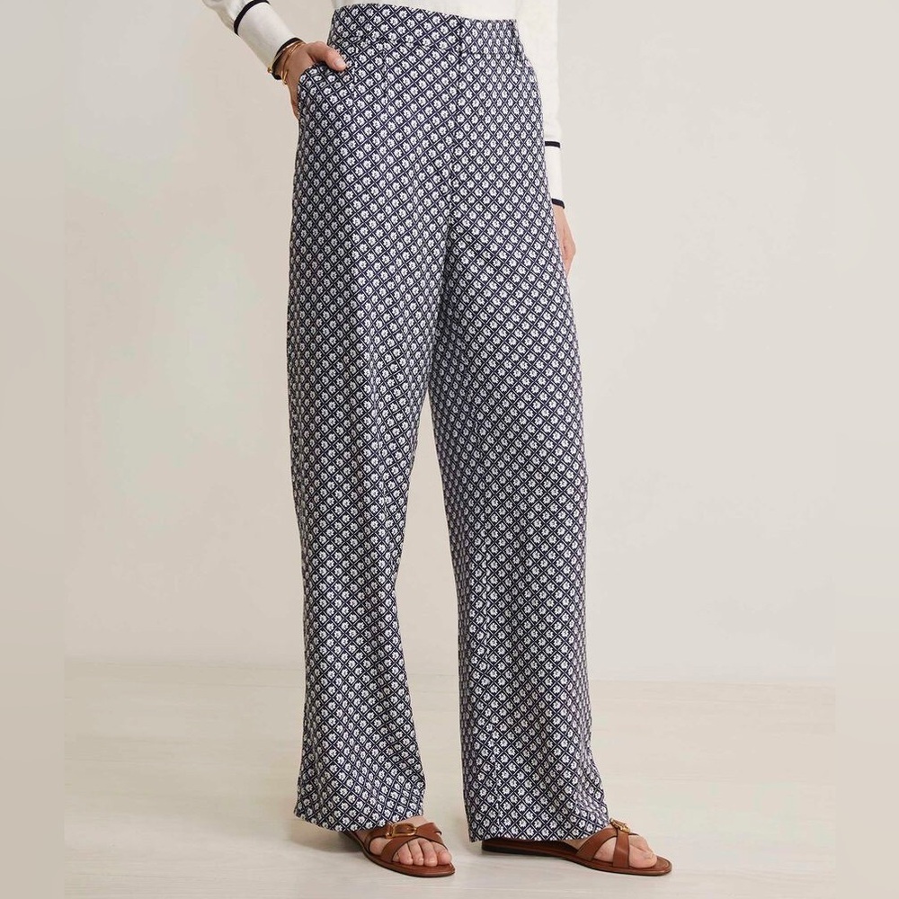 Vineyard Vines luxe trouser in daisy print